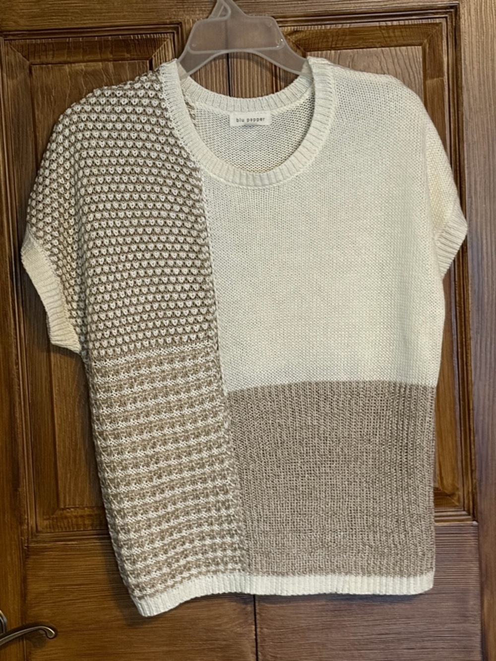 Blu Pepper Two-Tone Short Sleeve Crewneck Sweater - Cream & Tan